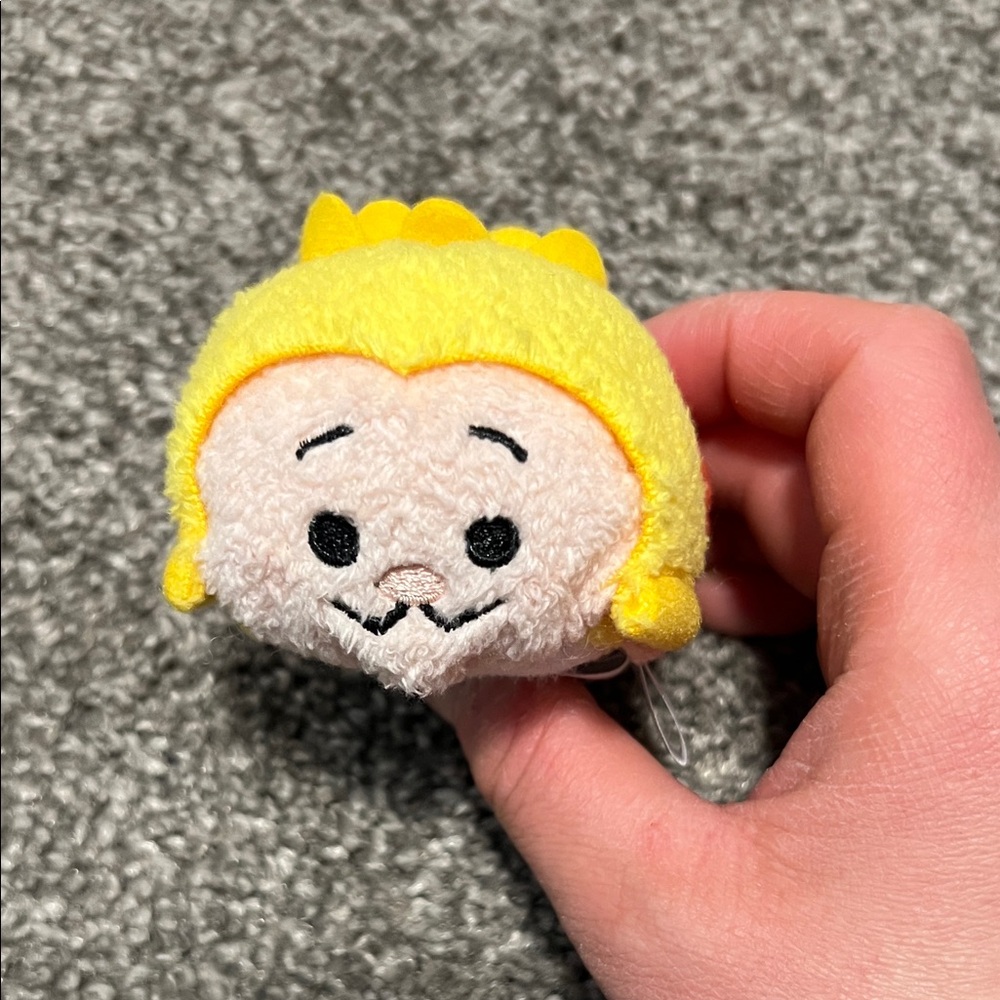 Disney Tsum Tsum King Of Hearts Alice In Wonderland 3.5” Mini Plush.